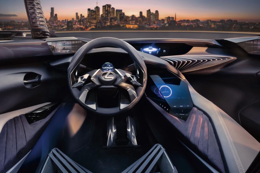 Торпедо Lexus UX Concept 2016 года  (фото 12 из 18)